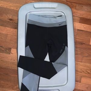 Nike womens leggings